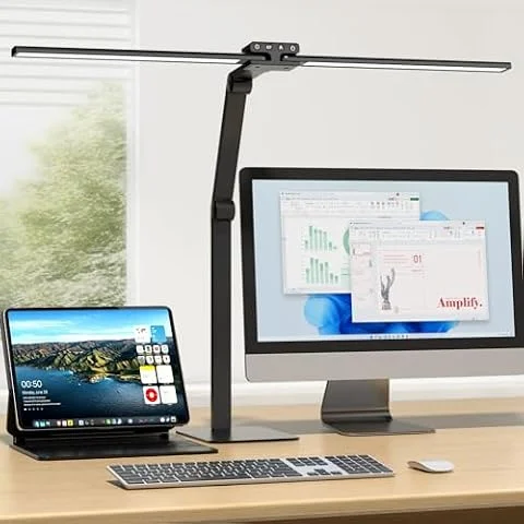 KableRika Lampada da scrivania LED a doppia testa con base metallica, Nero | 24W, 1200 lm, 2 snodi a frizione regolabili a 225°, fino a 80 cm, luminosità automatica – ideale per ufficio e lavoro al PC